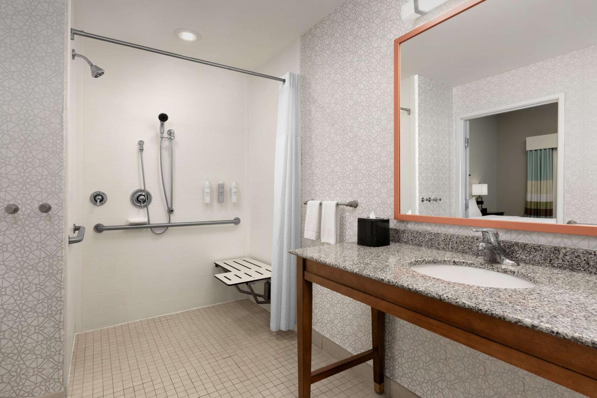 Hampton Inn & Suites Huntsville Research Park Area Экстерьер фото