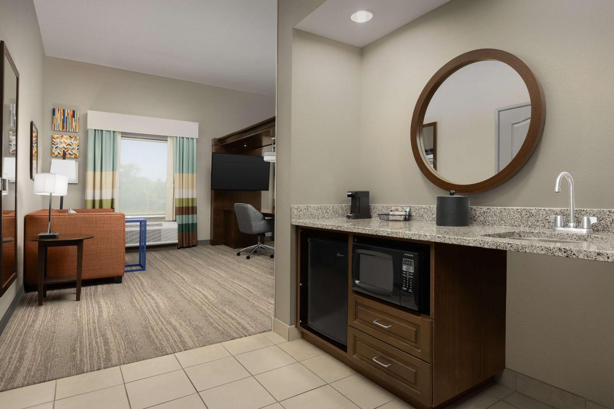 Hampton Inn & Suites Huntsville Research Park Area Экстерьер фото