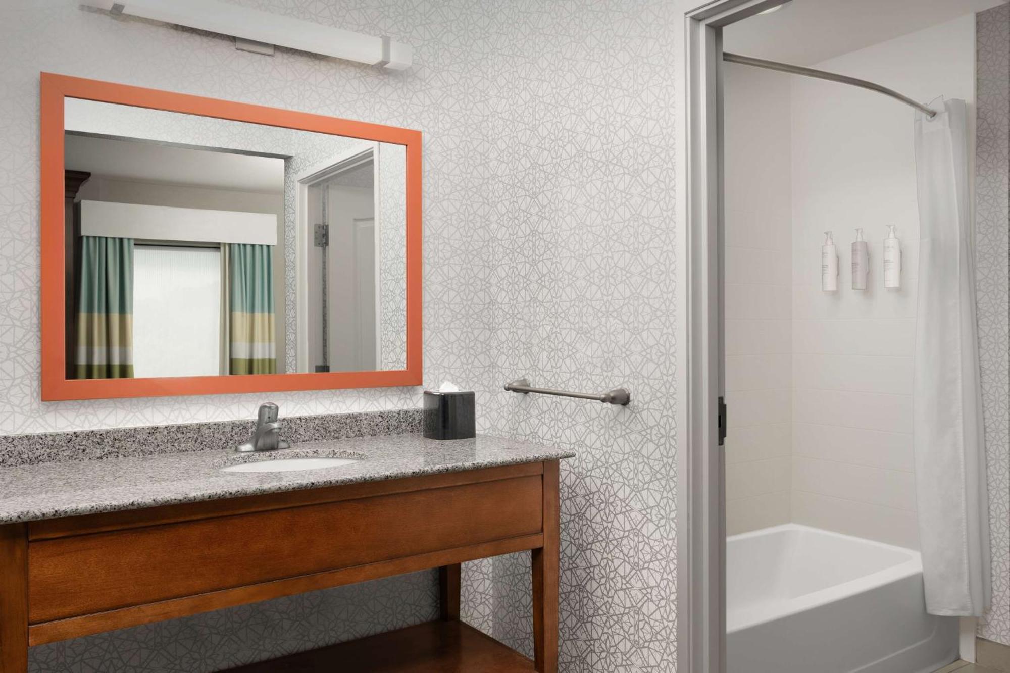 Hampton Inn & Suites Huntsville Research Park Area Экстерьер фото