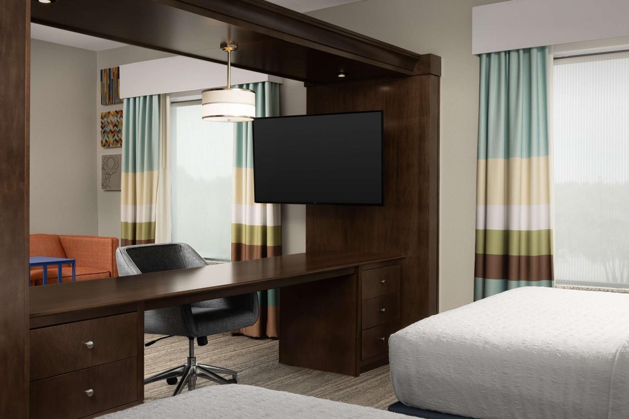 Hampton Inn & Suites Huntsville Research Park Area Экстерьер фото
