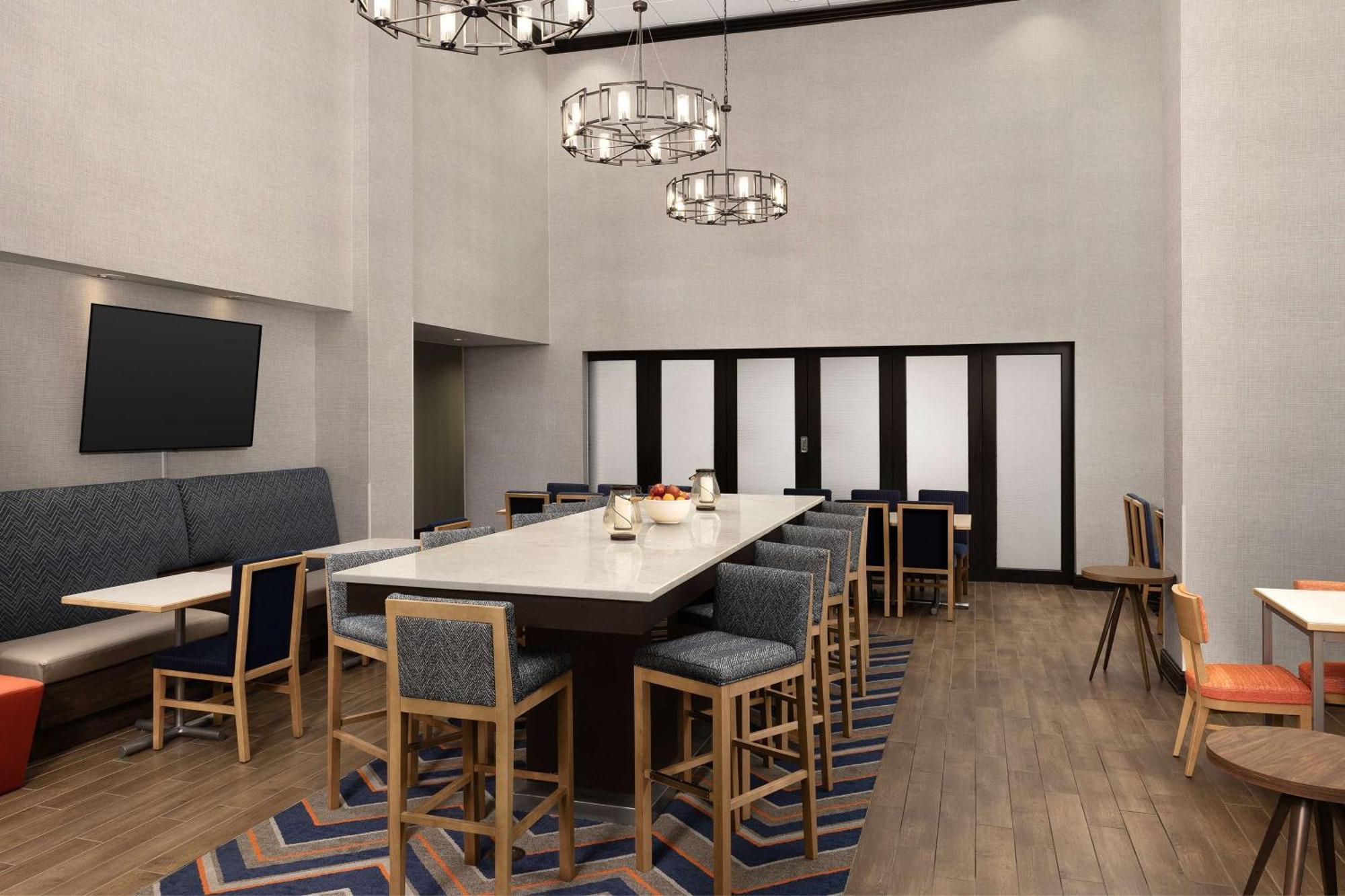 Hampton Inn & Suites Huntsville Research Park Area Экстерьер фото